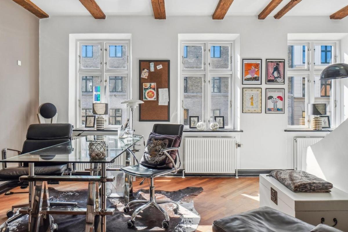 Beautiful Townhouse With A Garden In The Location In Copenhaga